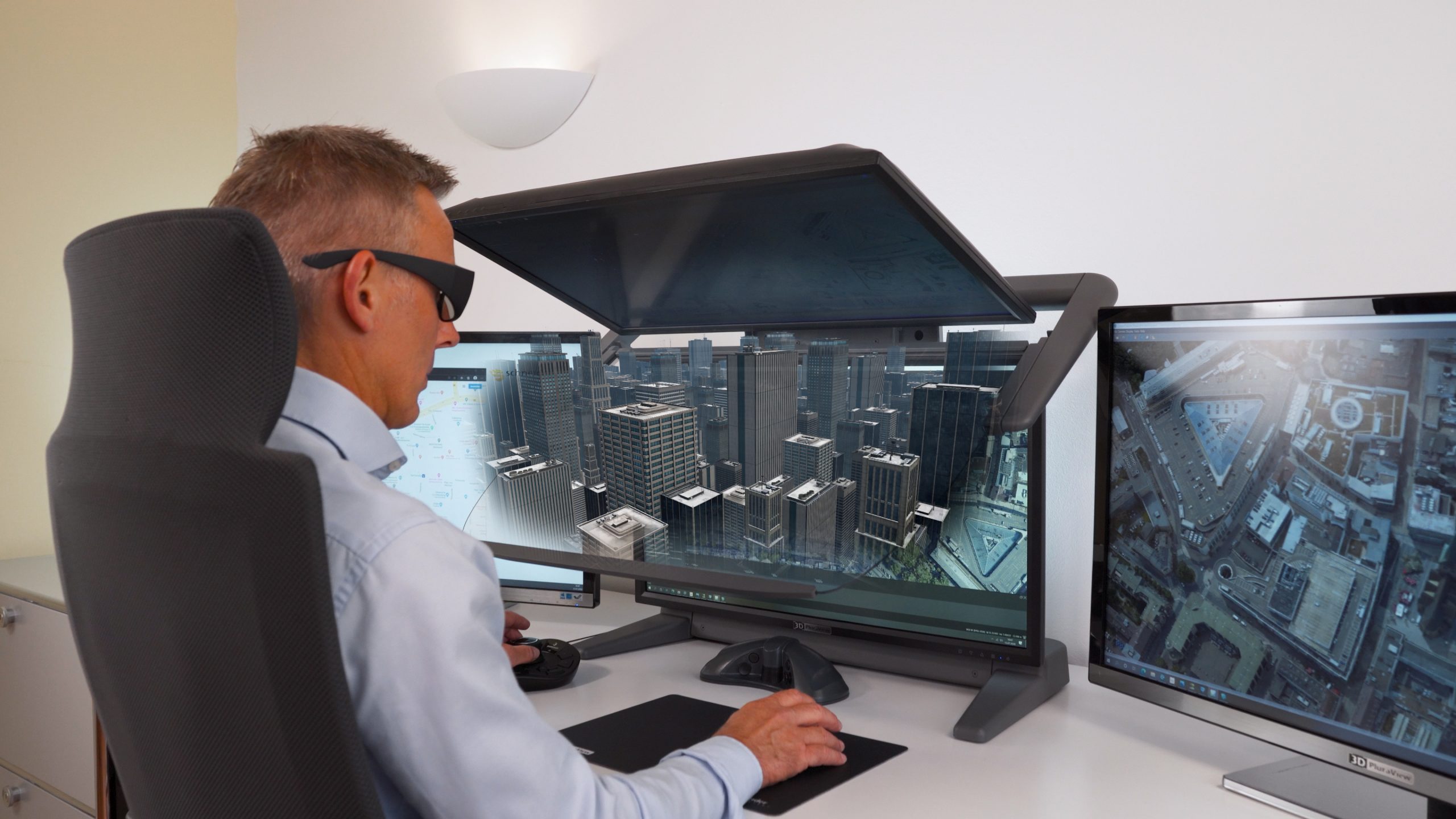 PluraView Monitors